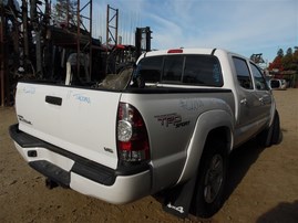2011 Toyota Tacoma White Crew Cab 4.0L AT 4WD #Z22108